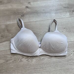Victoria’s Secret body by Victoria no wire nursing bra 36D